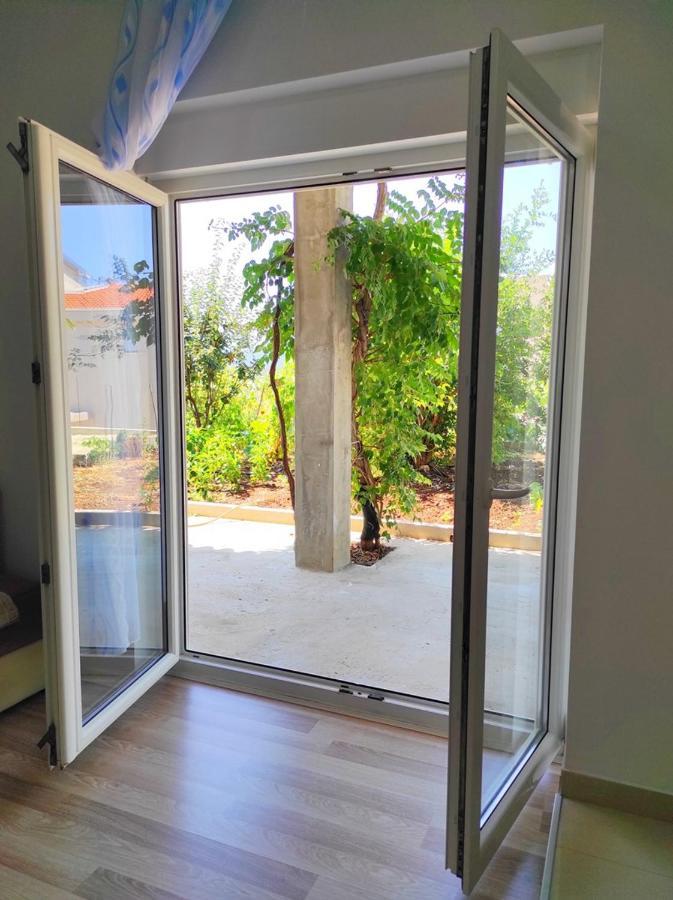 One Bedroom Apartment Gogo With Private Parking Neum Exterior photo